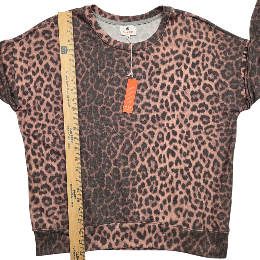 Sundry Leopard Print Pullover Soft Cozy Brown Animal Print Sweater Medium NWT